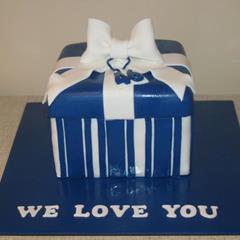 Blue & White Present Box Cake