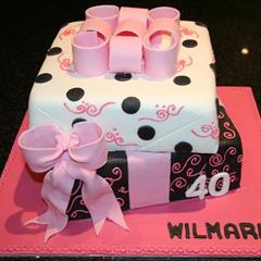 2Tier Present Box Cake