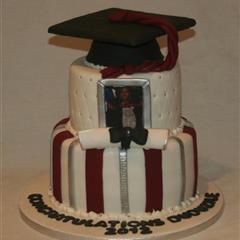 Graduation Hat Cake