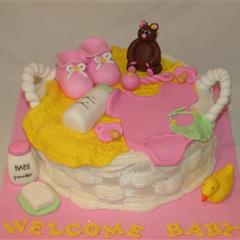 Pink Baby Basket babyshower cake